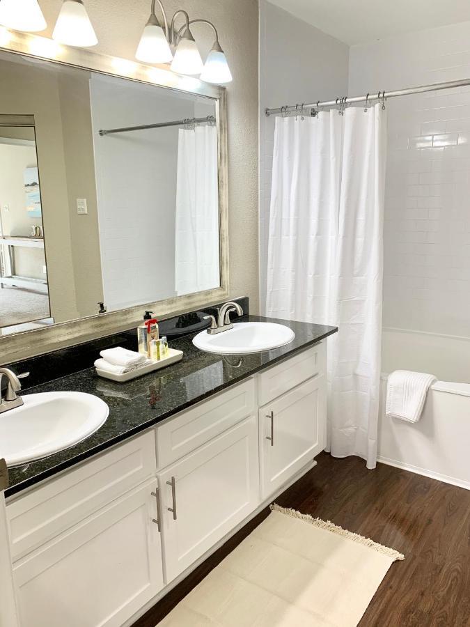 Spacious 2Br&2Ba Med Center Apt, Free Parking&Shuttle ฮูสตัน ภายนอก รูปภาพ